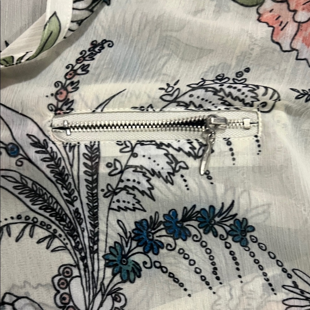 Signature Studio Floral Blouse with Pastel Hues - Picture 3 of 6